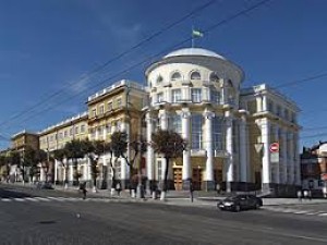 28.11.2018 року Вінницьким регіональним управлінням Держмолодьжитла прийнято участь в роботі постійної комісії обласної ради з питань бюджету, фінансів та обласних програм